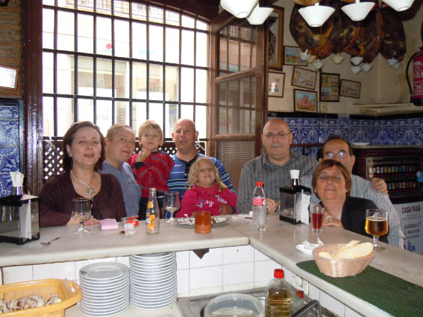 JUAN YTOR Y FAMILIA CON MANUEL Y M NGELES
